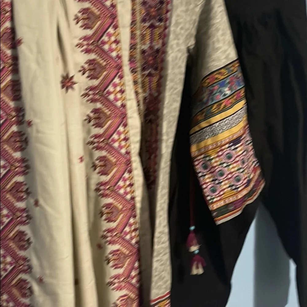 Sapphire embroidered two piece Pakistani dress - Picture 5 of 6